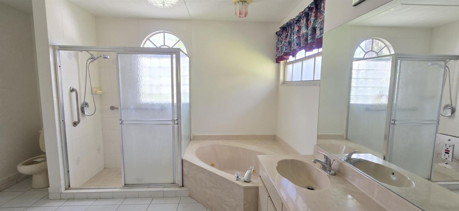 25 - Primary Bath