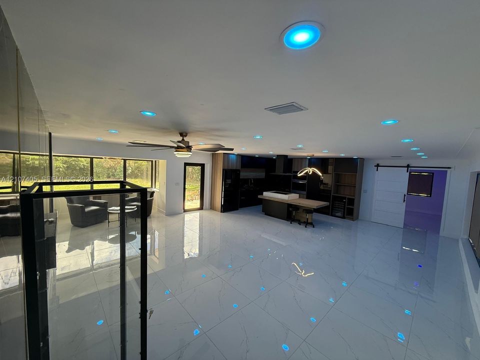 En Renta: $8,500 (5 camas, 4 baños, 2721 Pies cuadrados)