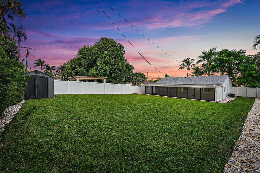 5521 Parker Ave-30