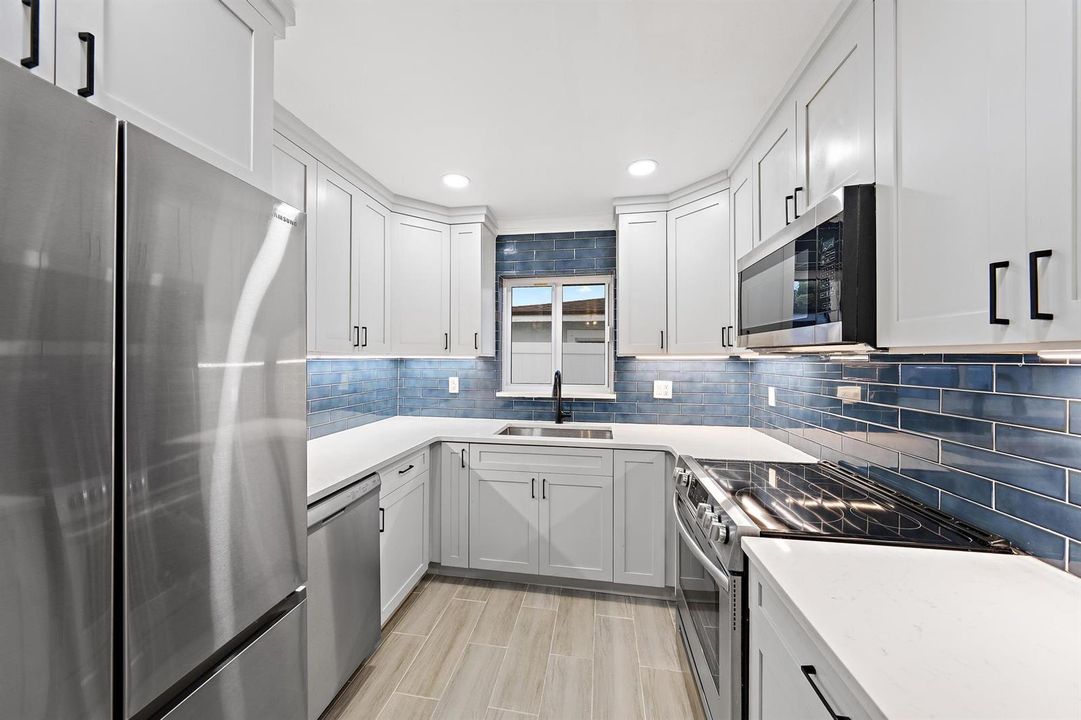 5521 Parker Ave-23