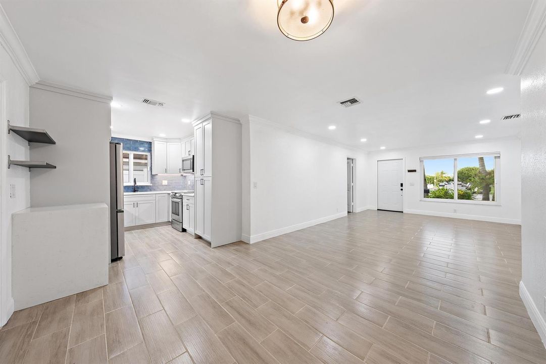 5521 Parker Ave-25