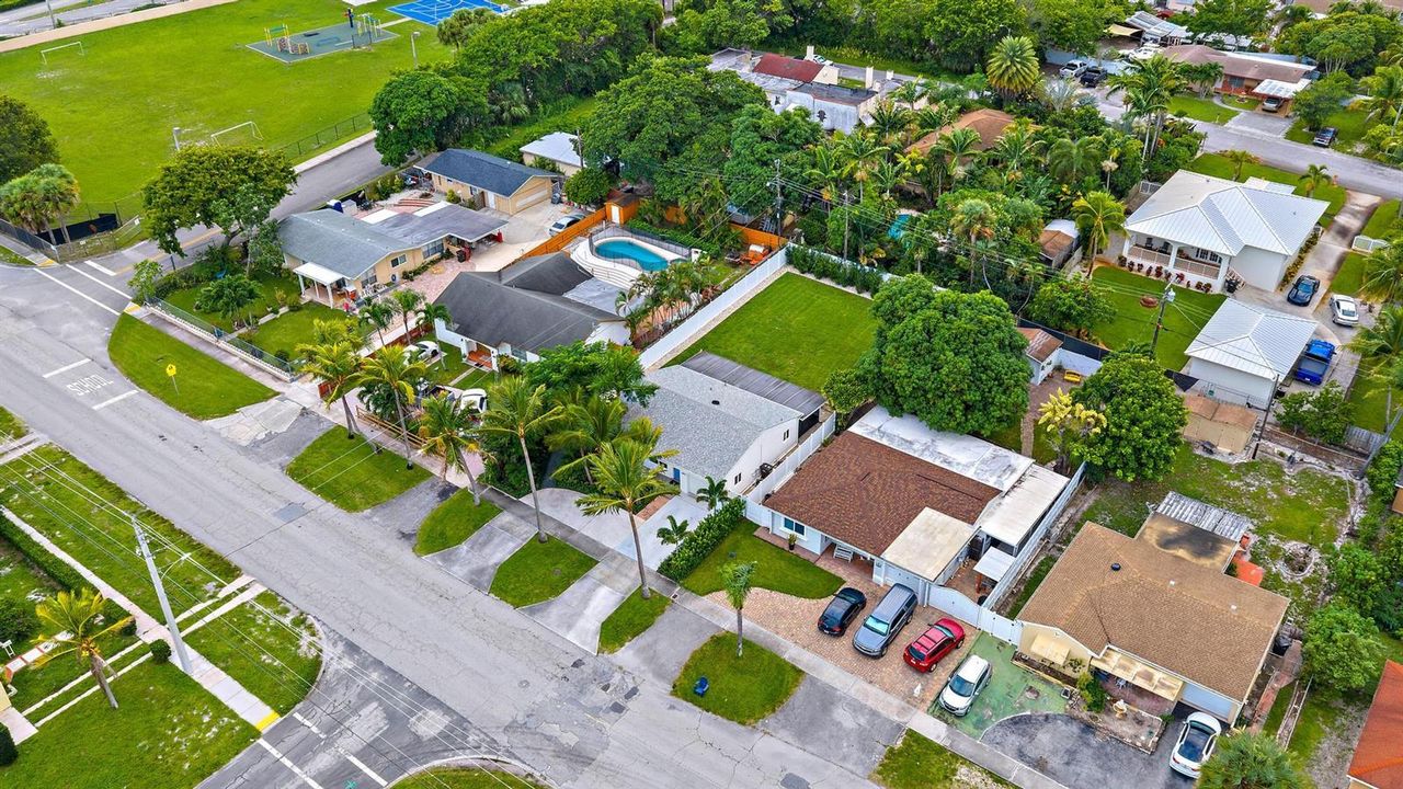 5521 Parker Ave-43