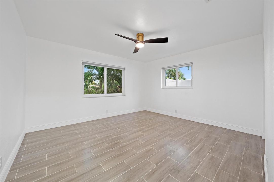 5521 Parker Ave-14