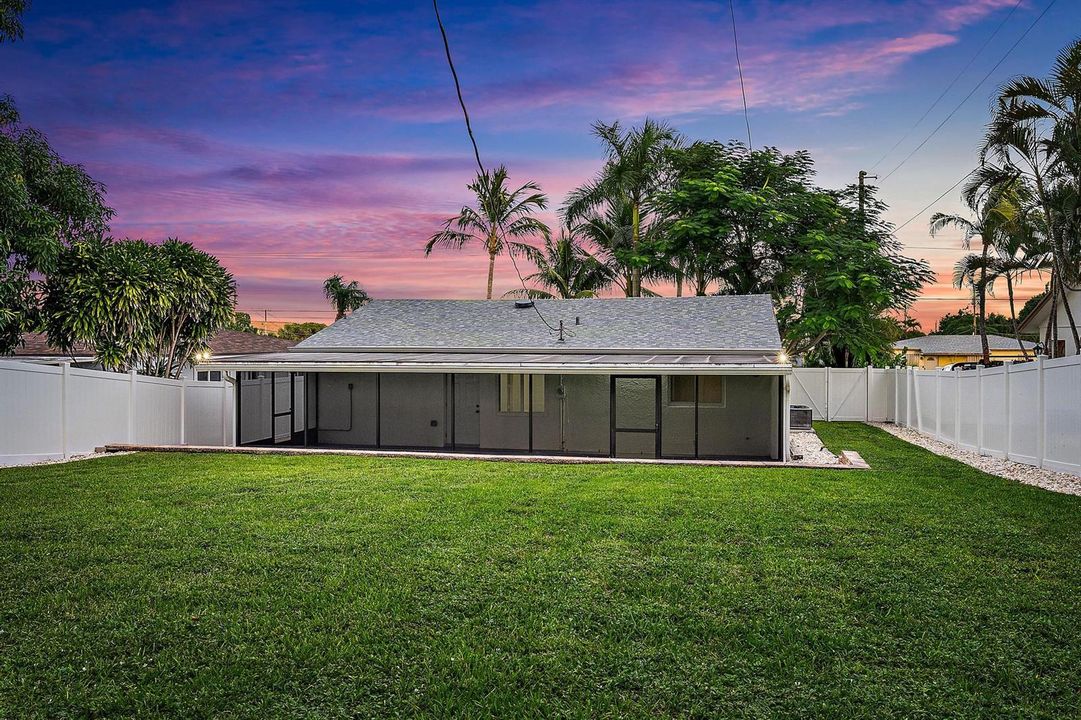 5521 Parker Ave-29