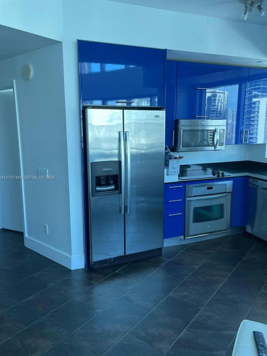 В аренду: $6,700 (3 спален, 3 ванн, 1386 Квадратных фут)