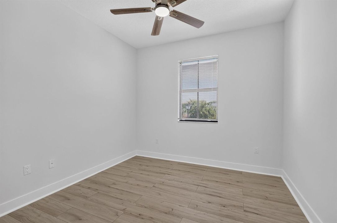 42-web-or-mls-BS1A5012
