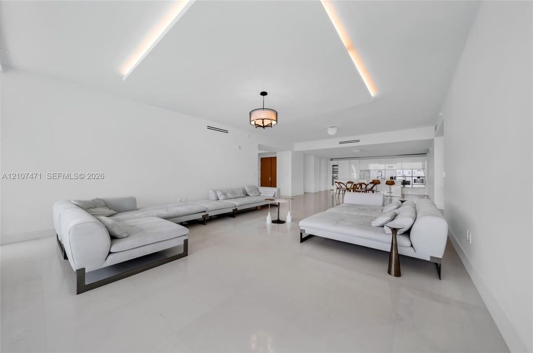 В аренду: $42,000 (2 спален, 3 ванн, 2526 Квадратных фут)
