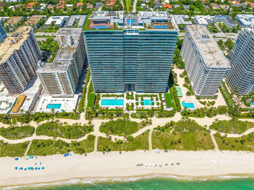 В аренду: $42,000 (2 спален, 3 ванн, 2526 Квадратных фут)