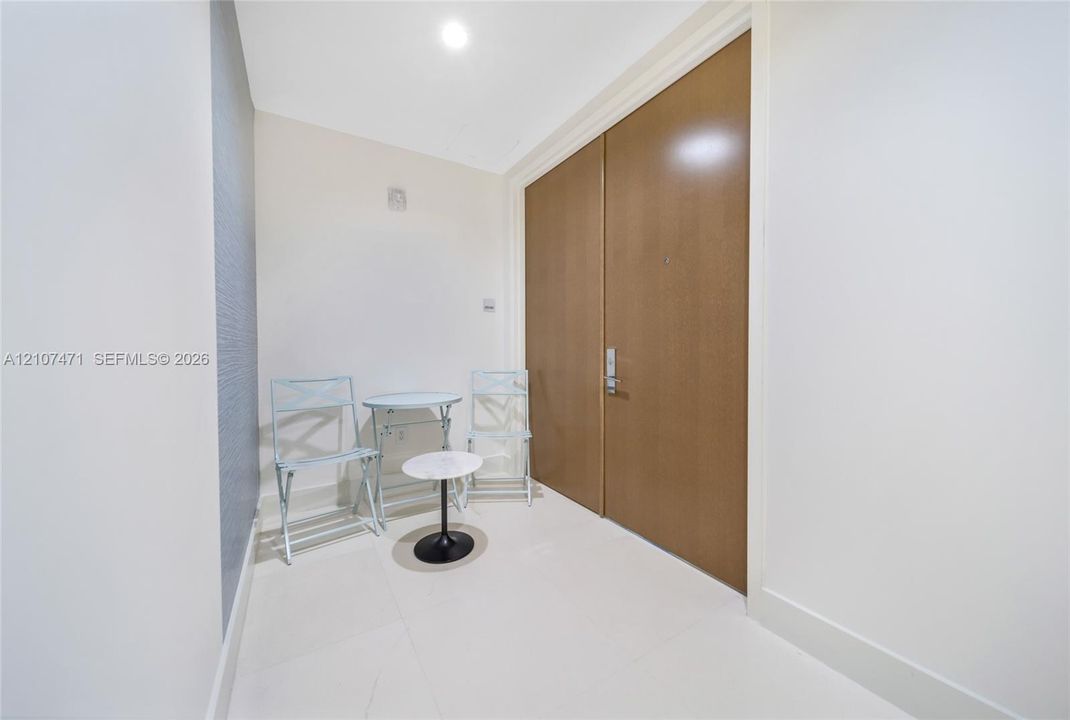 В аренду: $42,000 (2 спален, 3 ванн, 2526 Квадратных фут)
