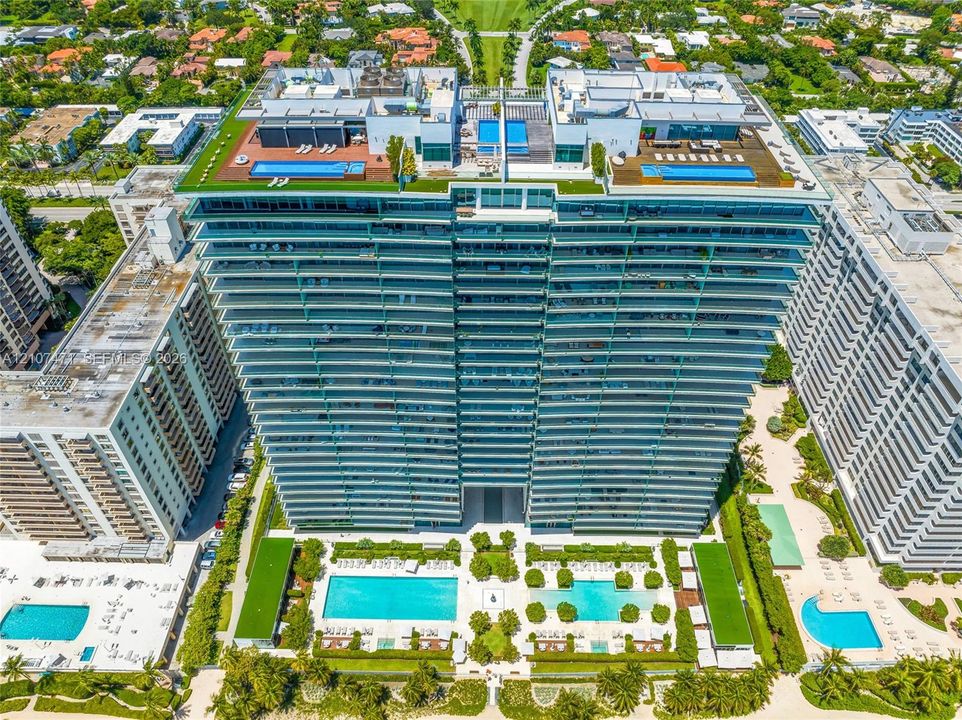 В аренду: $42,000 (2 спален, 3 ванн, 2526 Квадратных фут)