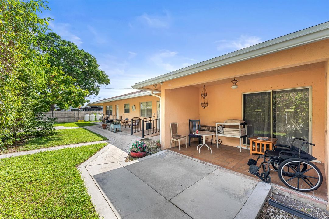 021-808SouthBroadway-Lantana-FL-33462-FU