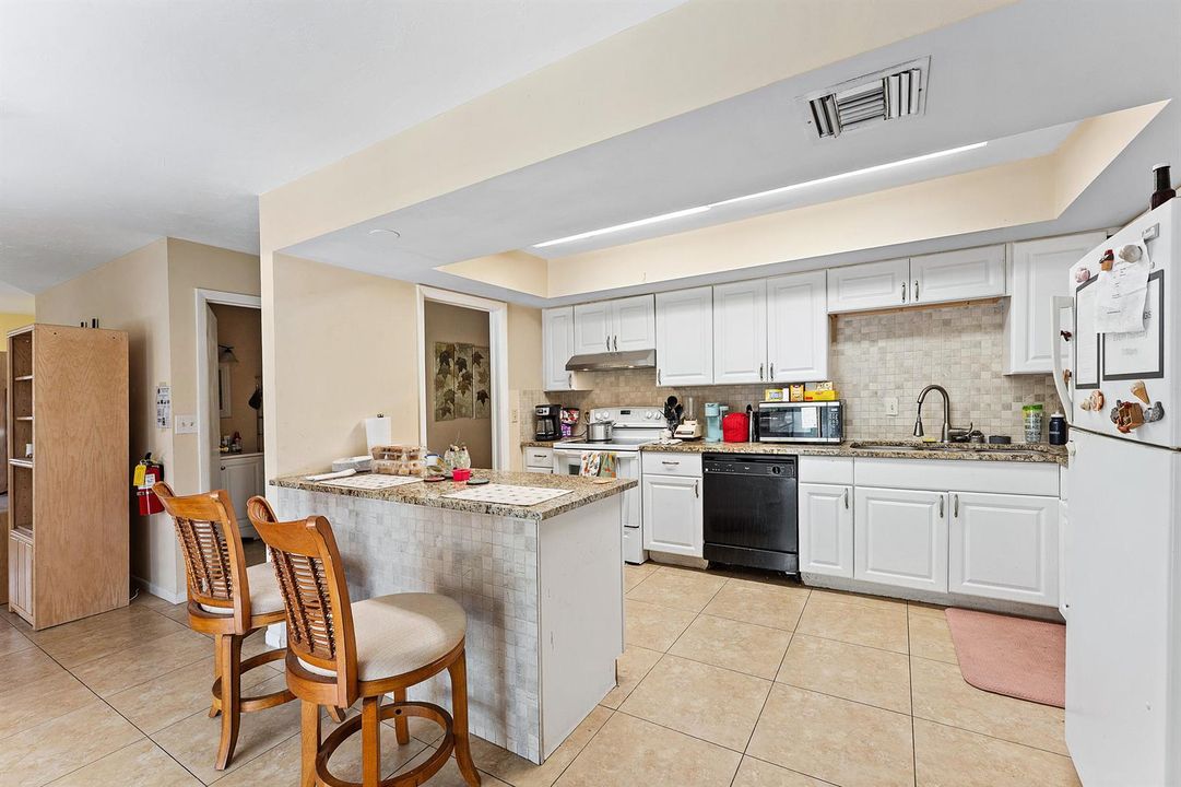 012-804SouthBroadway-Lantana-FL-33462-FU