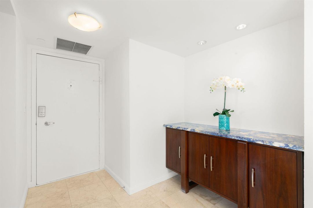 16-web-or-mls-3015 N Ocean Blvd 5F Fort
