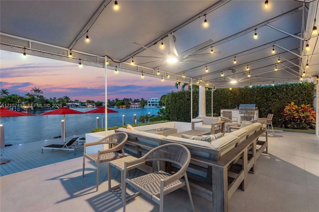 For Sale: $3,950,000 (2 beds, 3 baths, 2699 Square Feet)