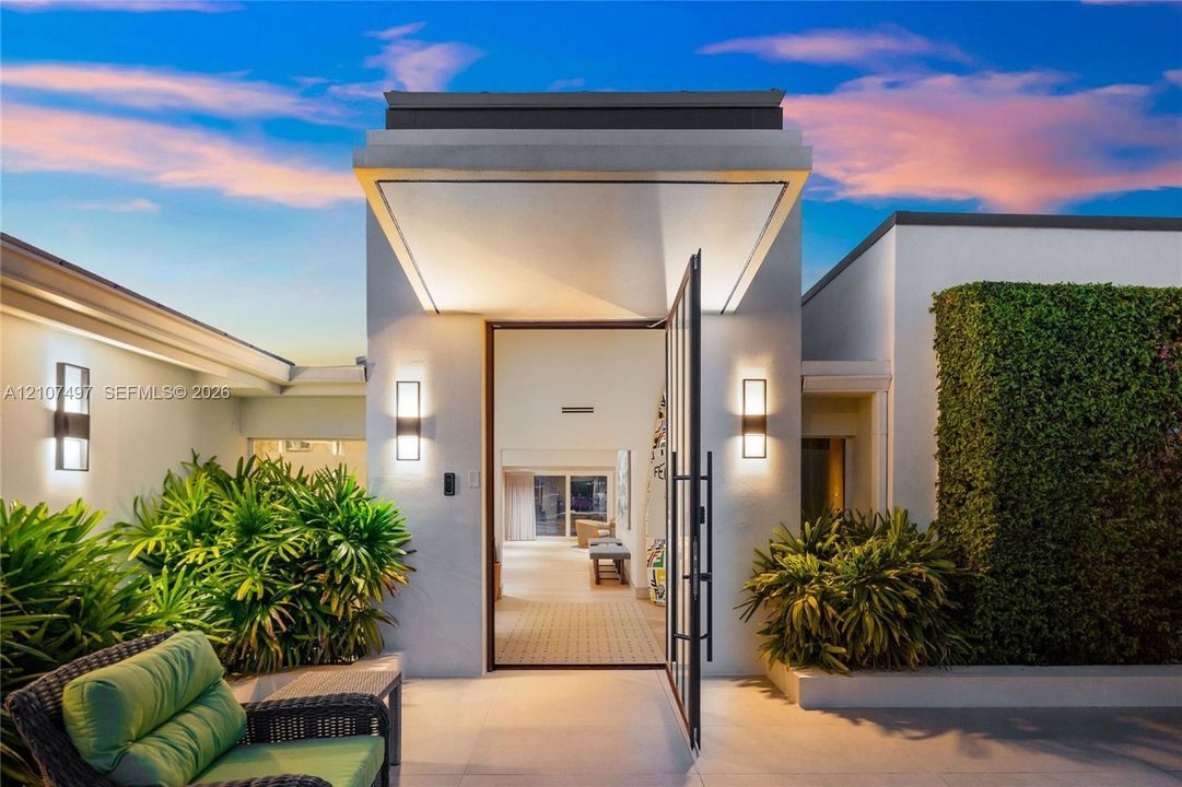 For Sale: $3,950,000 (2 beds, 3 baths, 2699 Square Feet)