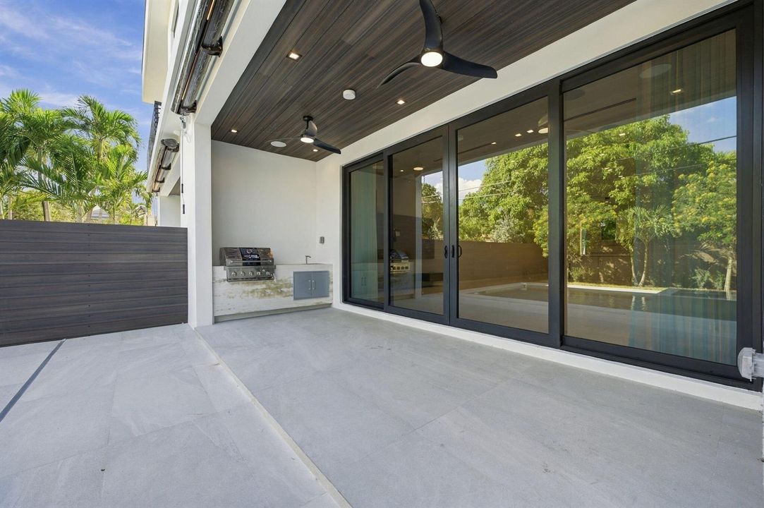 38-web-or-mls-1015-ne-3rd-st