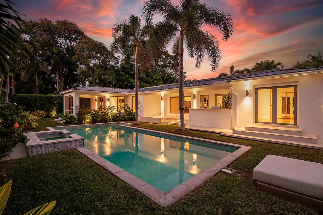 Beautiful Gardens & Setting