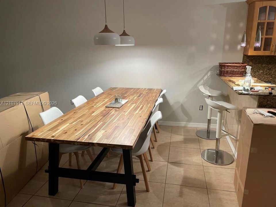 Large open floorpan for entertaining.  Fits large oversized furniture