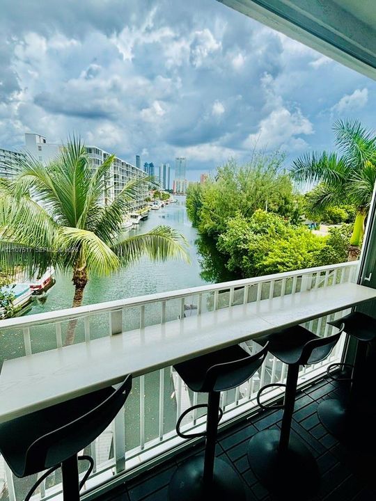 balcony bar is removable