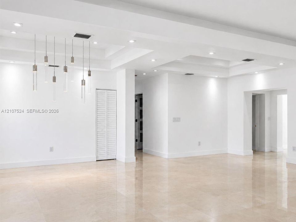 For Rent: $9,500 (4 beds, 3 baths, 1722 Square Feet)