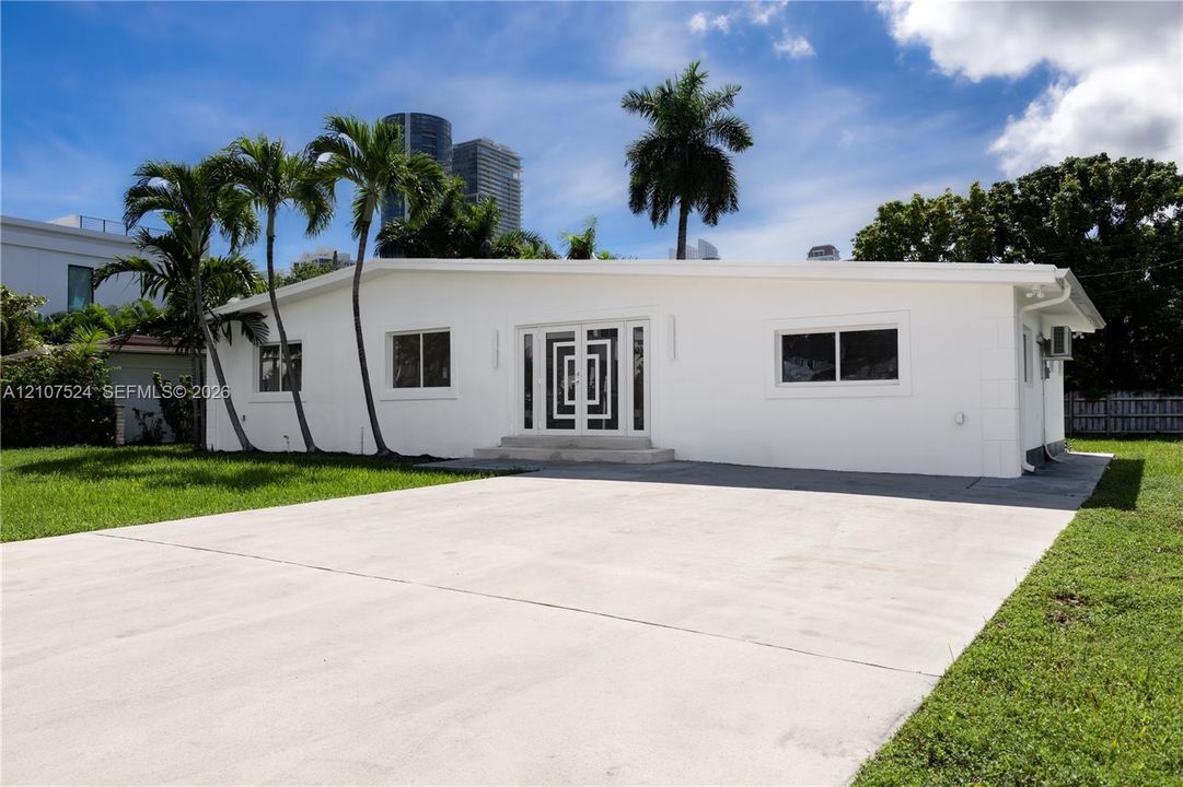 For Rent: $9,500 (4 beds, 3 baths, 1722 Square Feet)