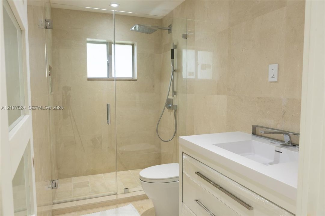 For Rent: $9,500 (4 beds, 3 baths, 1722 Square Feet)