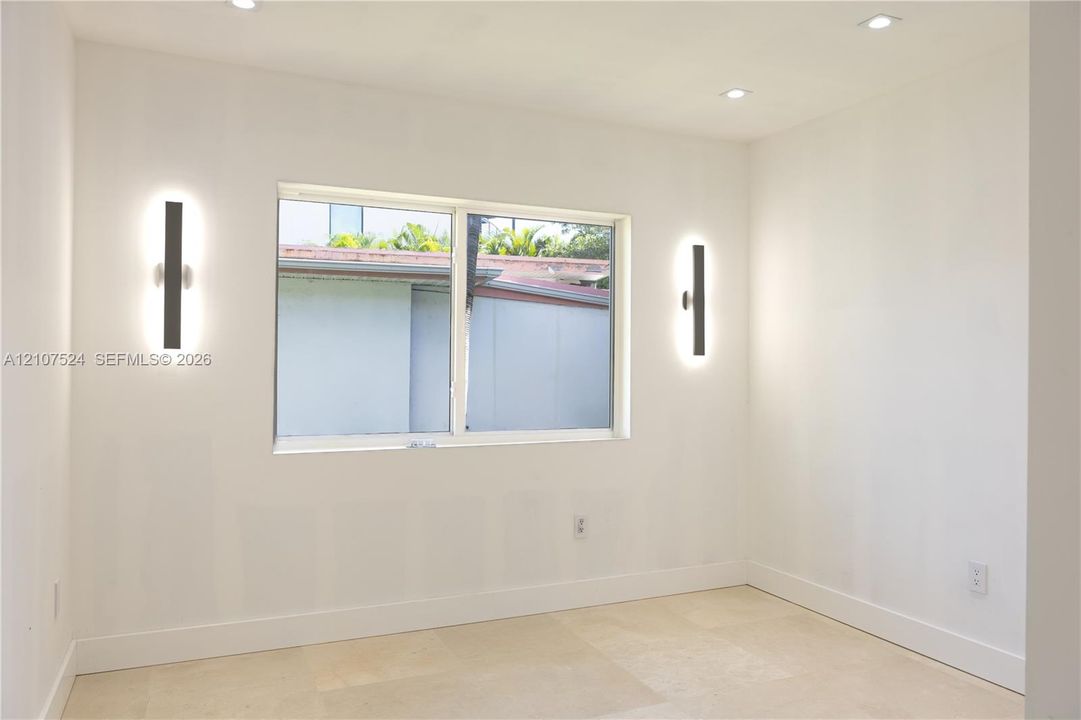 For Rent: $9,500 (4 beds, 3 baths, 1722 Square Feet)