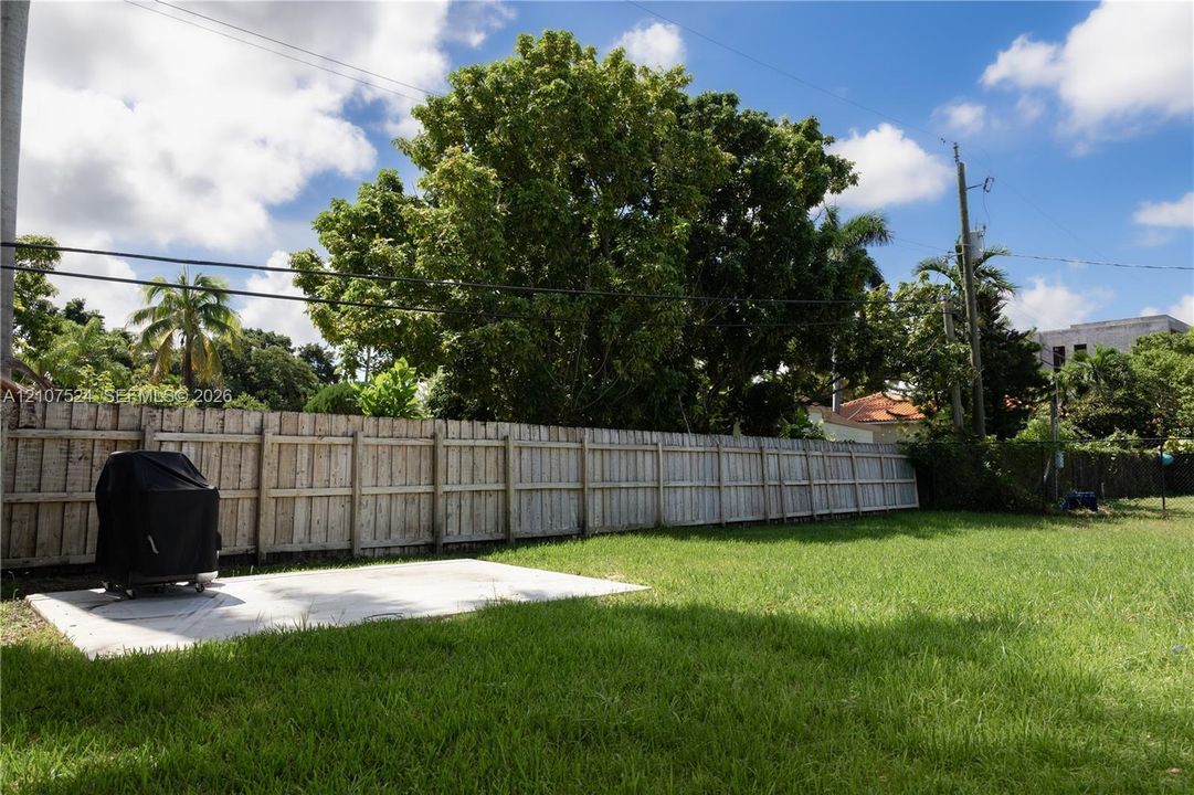 For Rent: $9,500 (4 beds, 3 baths, 1722 Square Feet)
