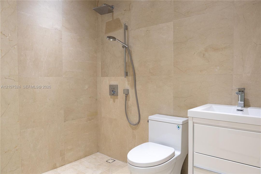 For Rent: $9,500 (4 beds, 3 baths, 1722 Square Feet)