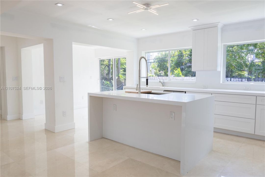 For Rent: $9,500 (4 beds, 3 baths, 1722 Square Feet)