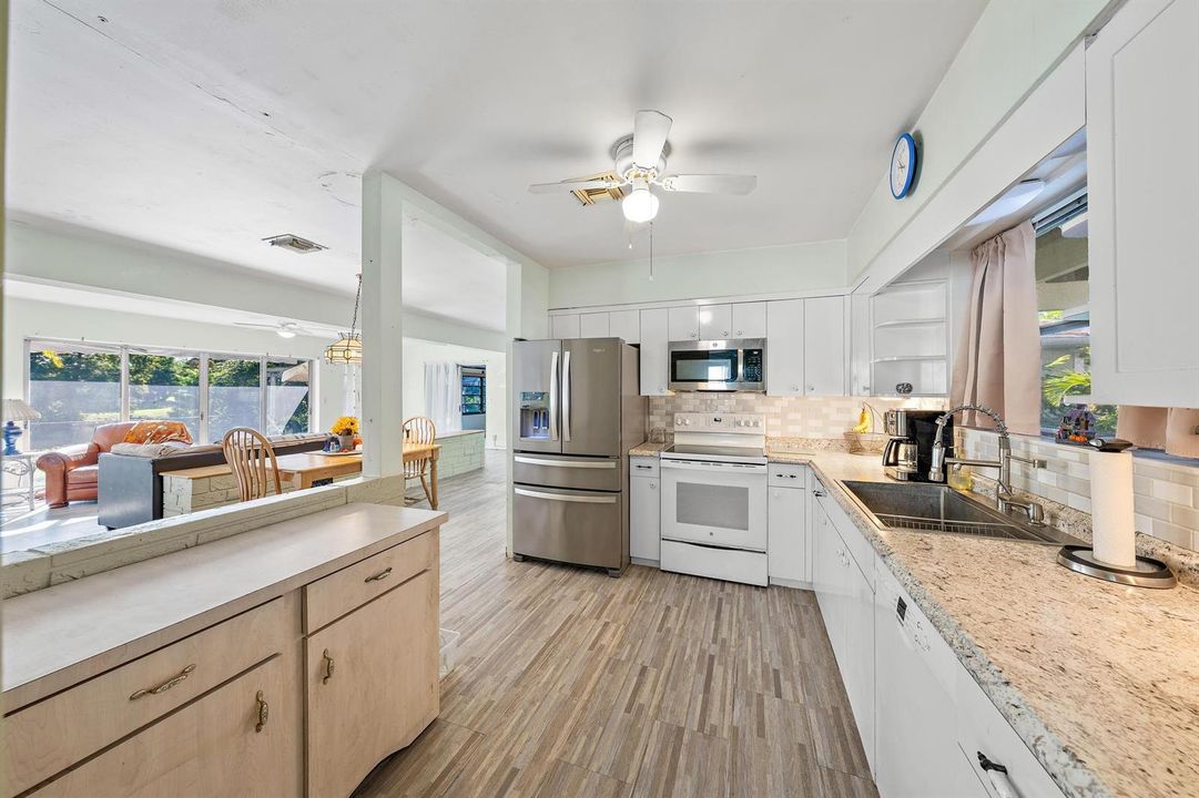 216 Tam O Shanter Dr-9