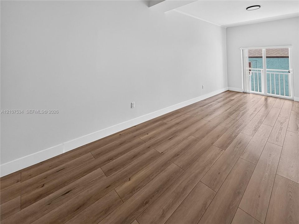 For Rent: $2,300 (2 beds, 2 baths, 800 Square Feet)