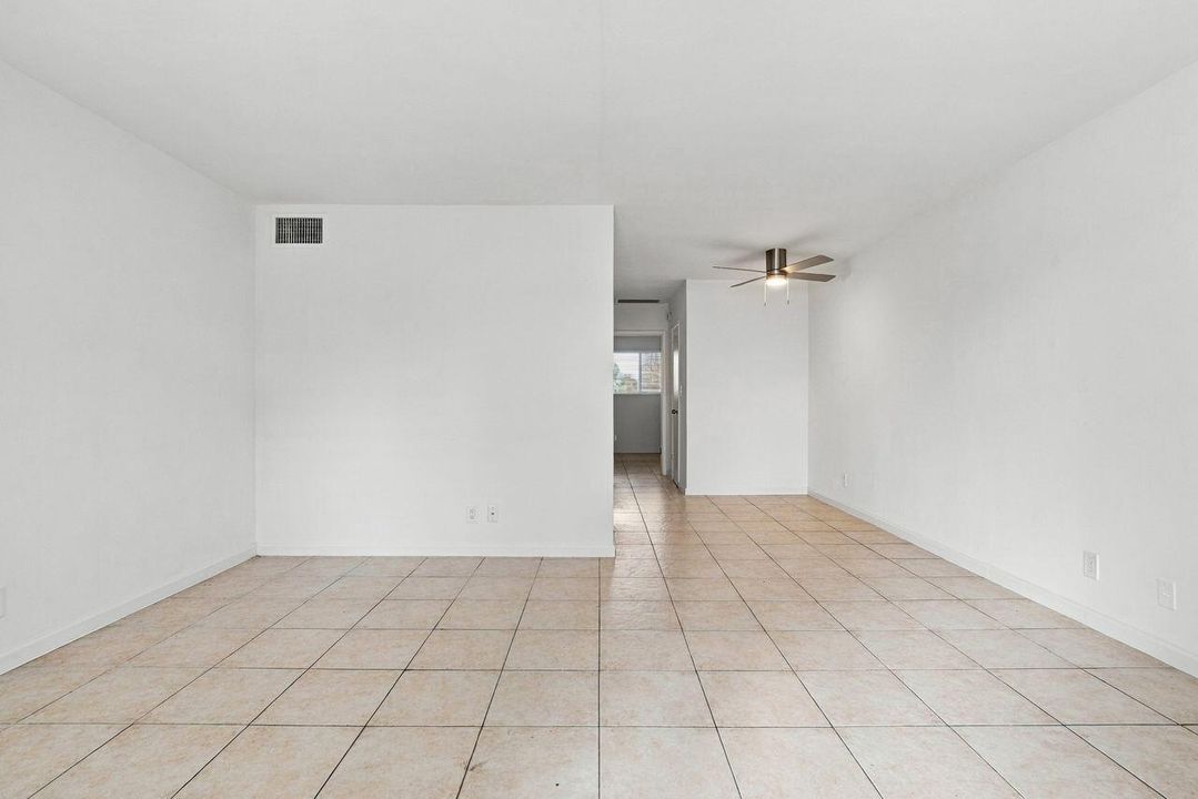 4529_NE_21st_Ave__009