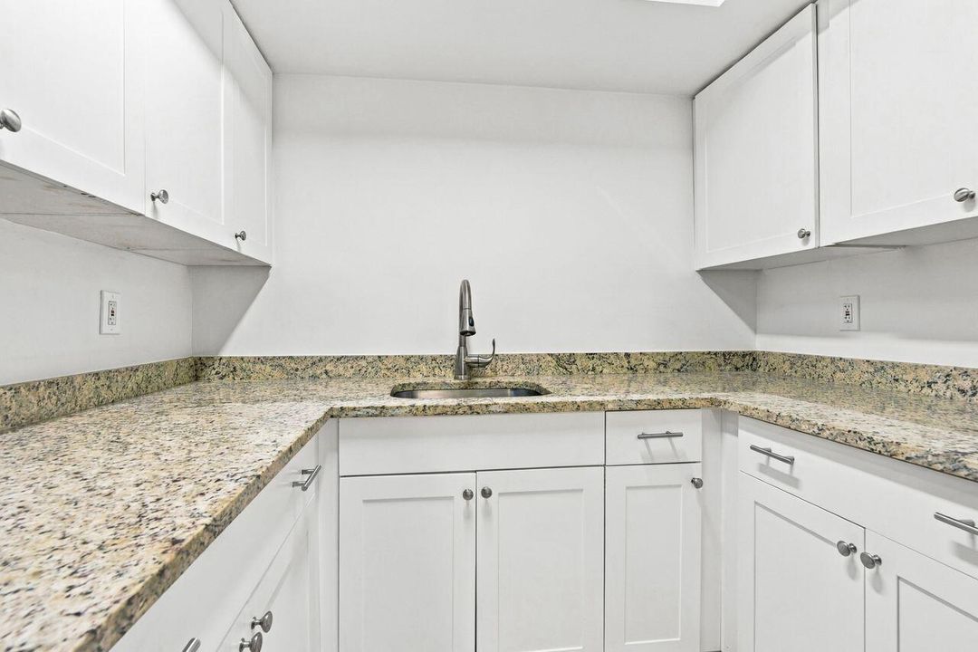4529_NE_21st_Ave__016