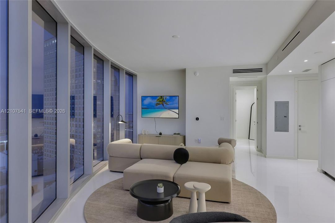 En Renta: $6,995 (1 camas, 1 baños, 976 Pies cuadrados)