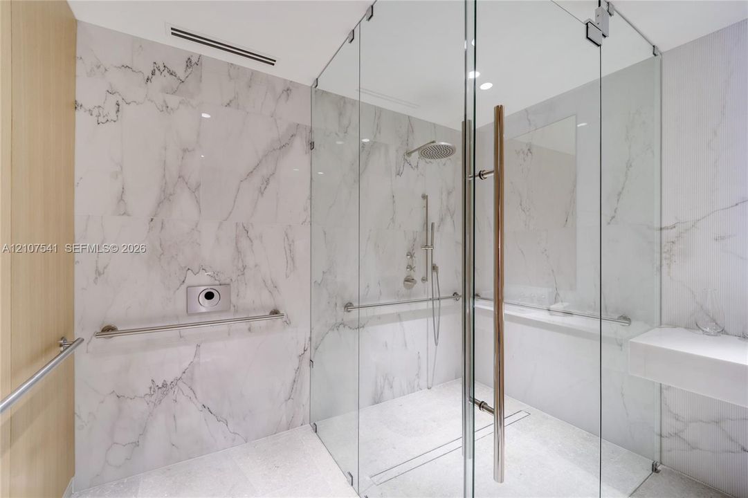 En Renta: $6,995 (1 camas, 1 baños, 976 Pies cuadrados)