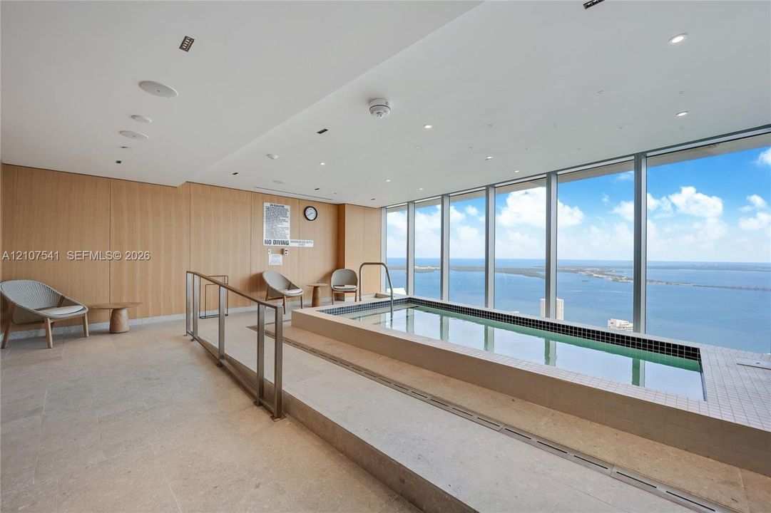 En Renta: $6,995 (1 camas, 1 baños, 976 Pies cuadrados)