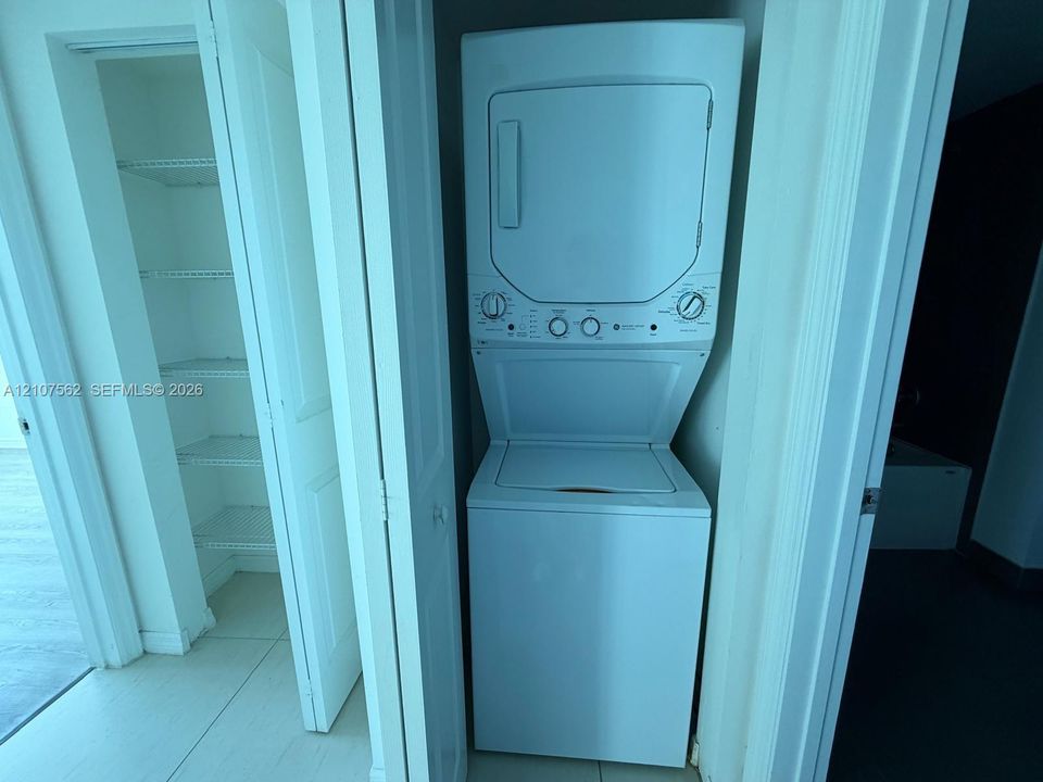 В аренду: $3,160 (2 спален, 2 ванн, 1032 Квадратных фут)
