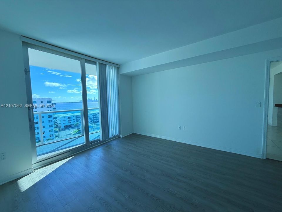 В аренду: $3,160 (2 спален, 2 ванн, 1032 Квадратных фут)