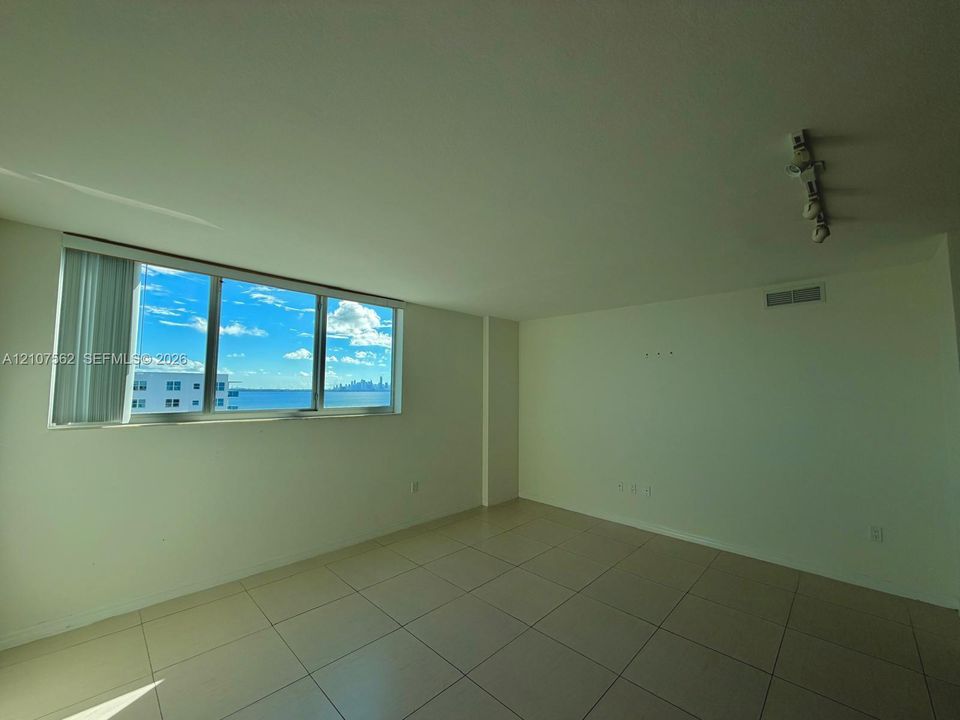 В аренду: $3,160 (2 спален, 2 ванн, 1032 Квадратных фут)