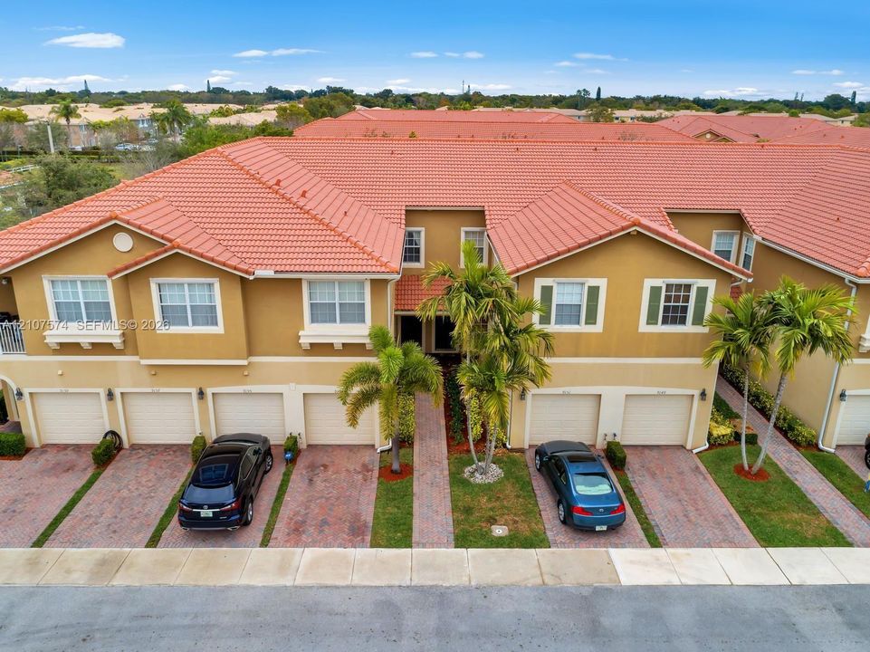 For Rent: $3,000 (3 beds, 2 baths, 1776 Square Feet)