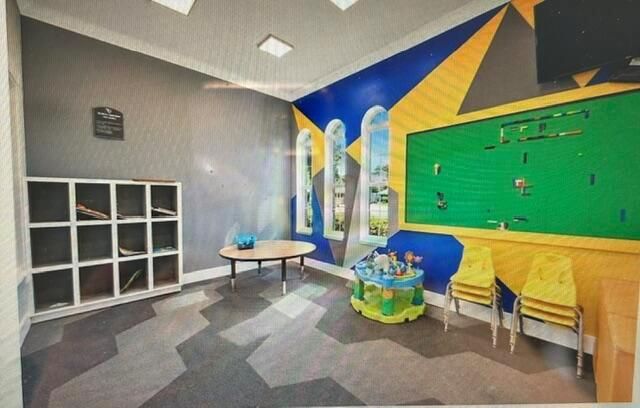PLAY ROOM