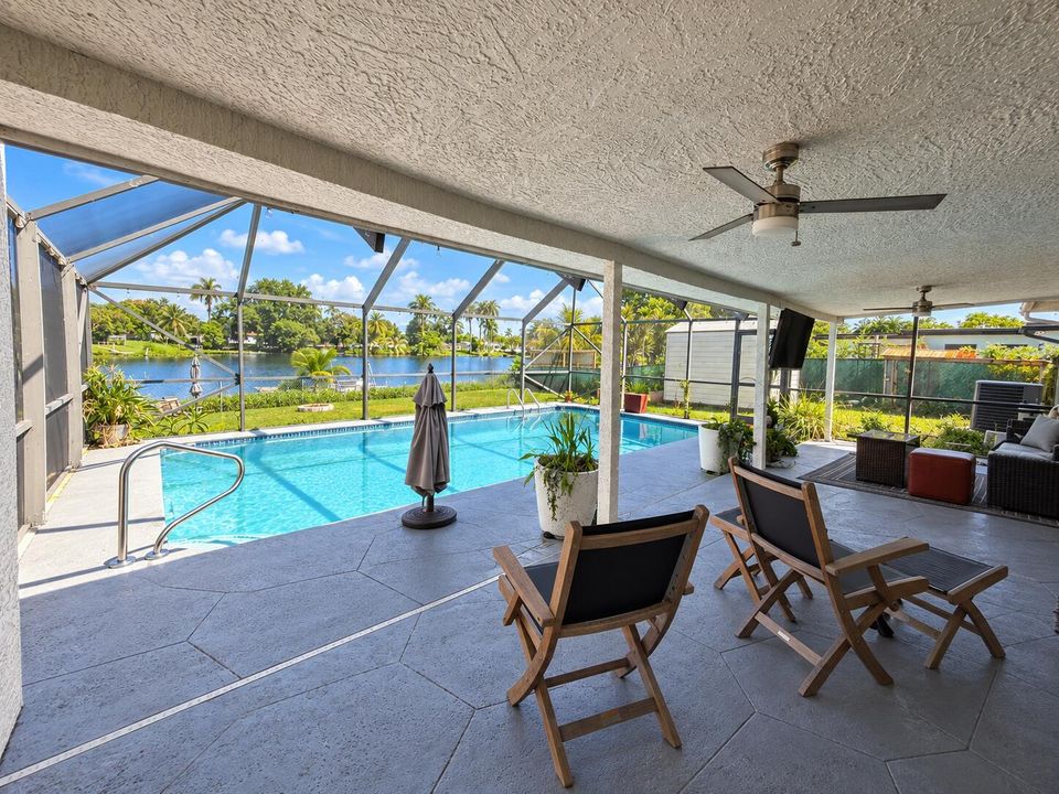 BAckpatiopoolview