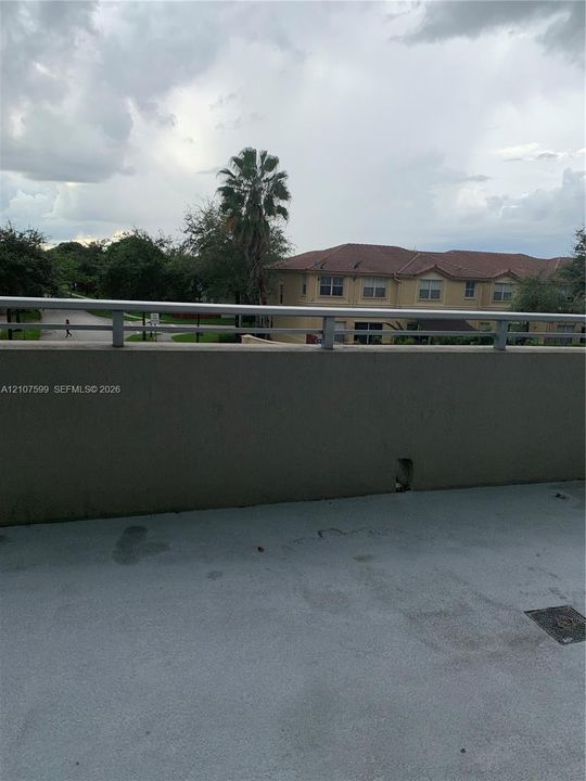 For Sale: $450,000 (2 beds, 2 baths, 1020 Square Feet)