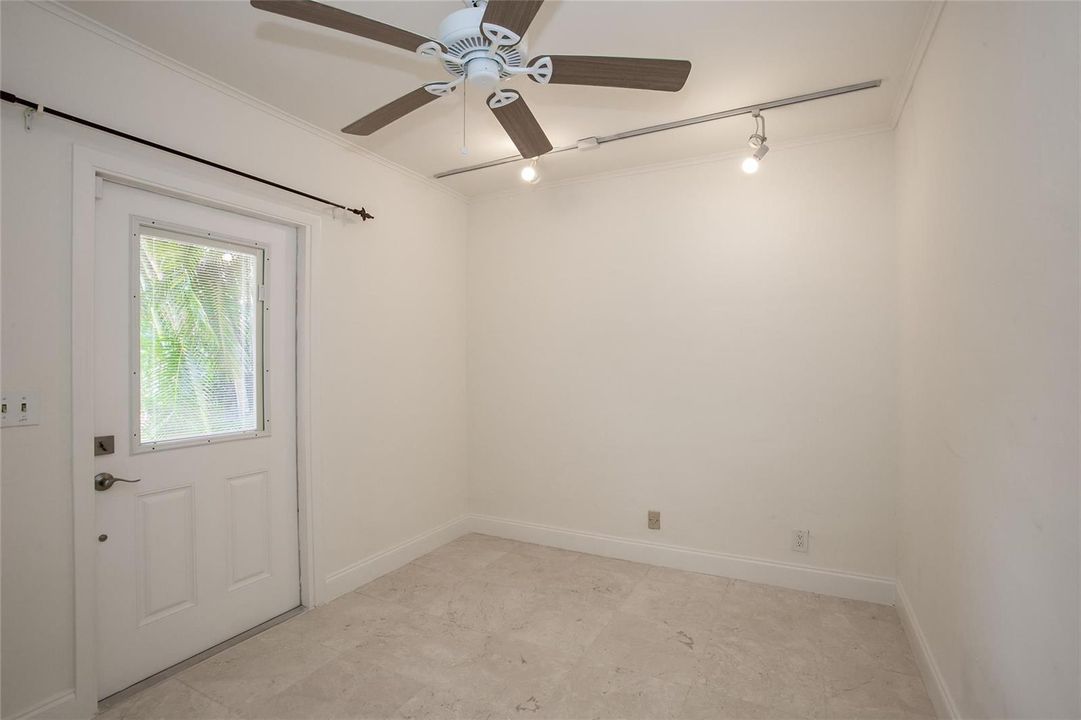 4th bedroom/den/office with closet