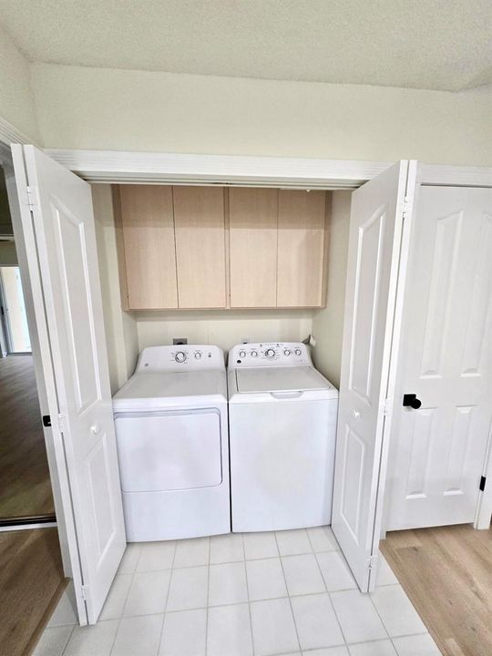WASHER & DRYER