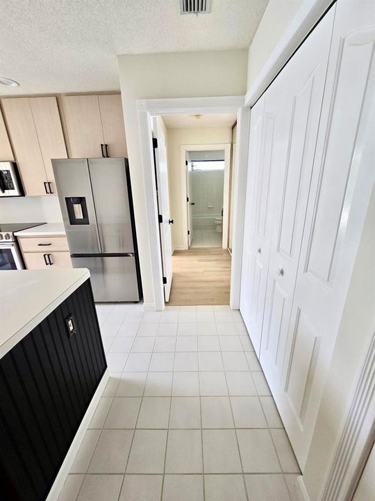 HALL TO 2ND BED