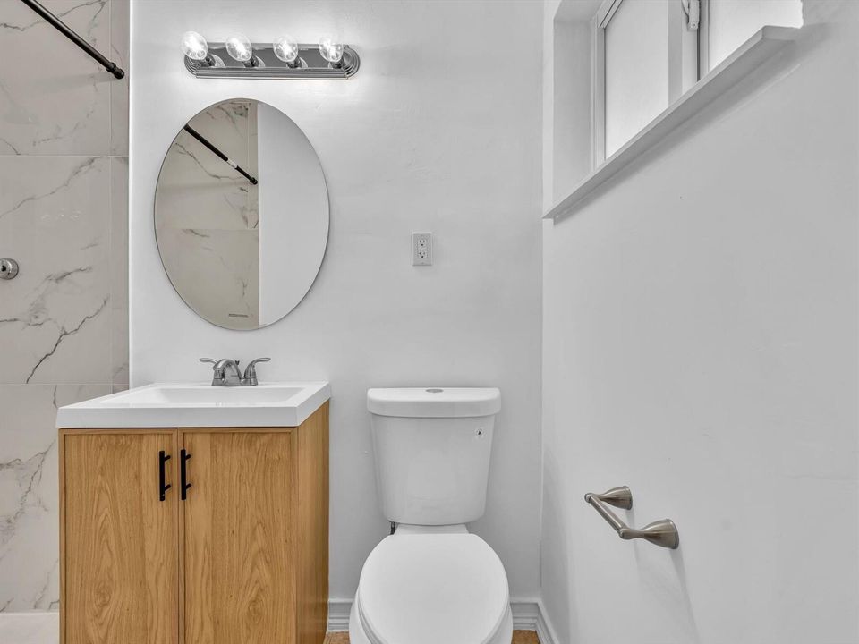 2nd Bathroom