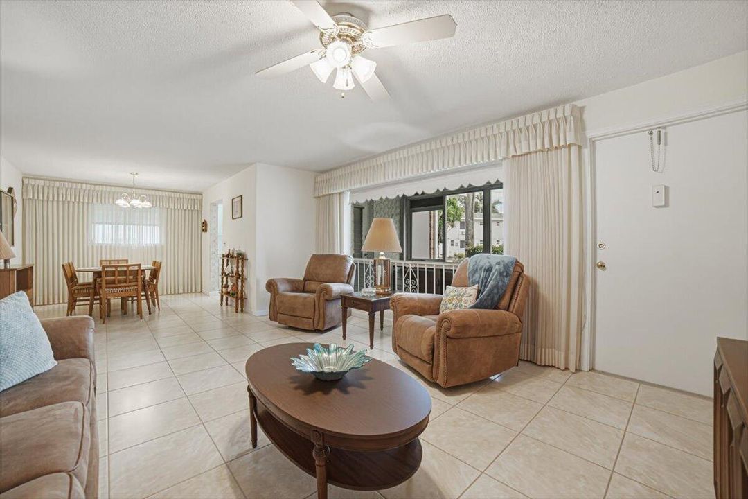 Living room-B