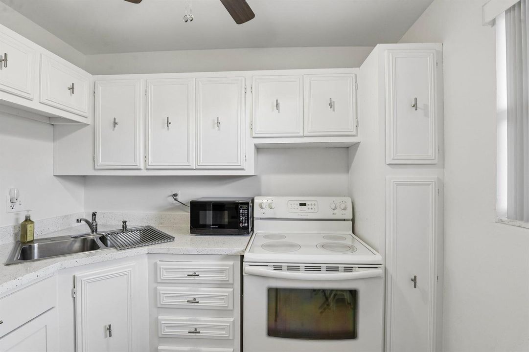 KITCHEN 3